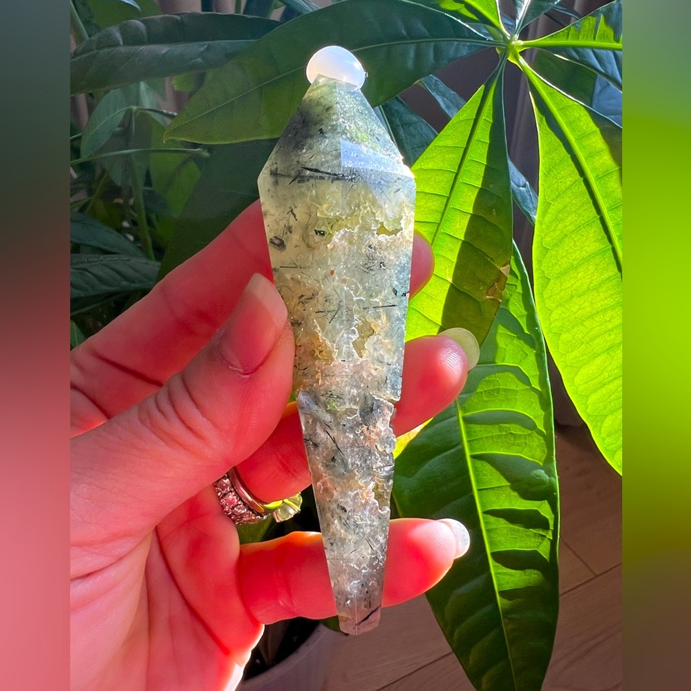 Prehnite wand with stand (a) | crystal